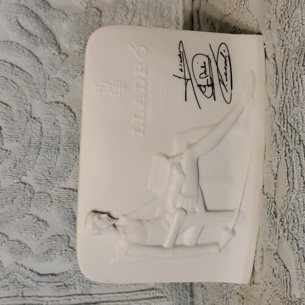 Lladro Porcelain Society Plaque